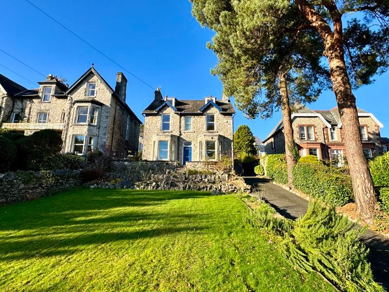 5 bed property for sale in Kents Bank Road, GrangeOverSands LA11, £
