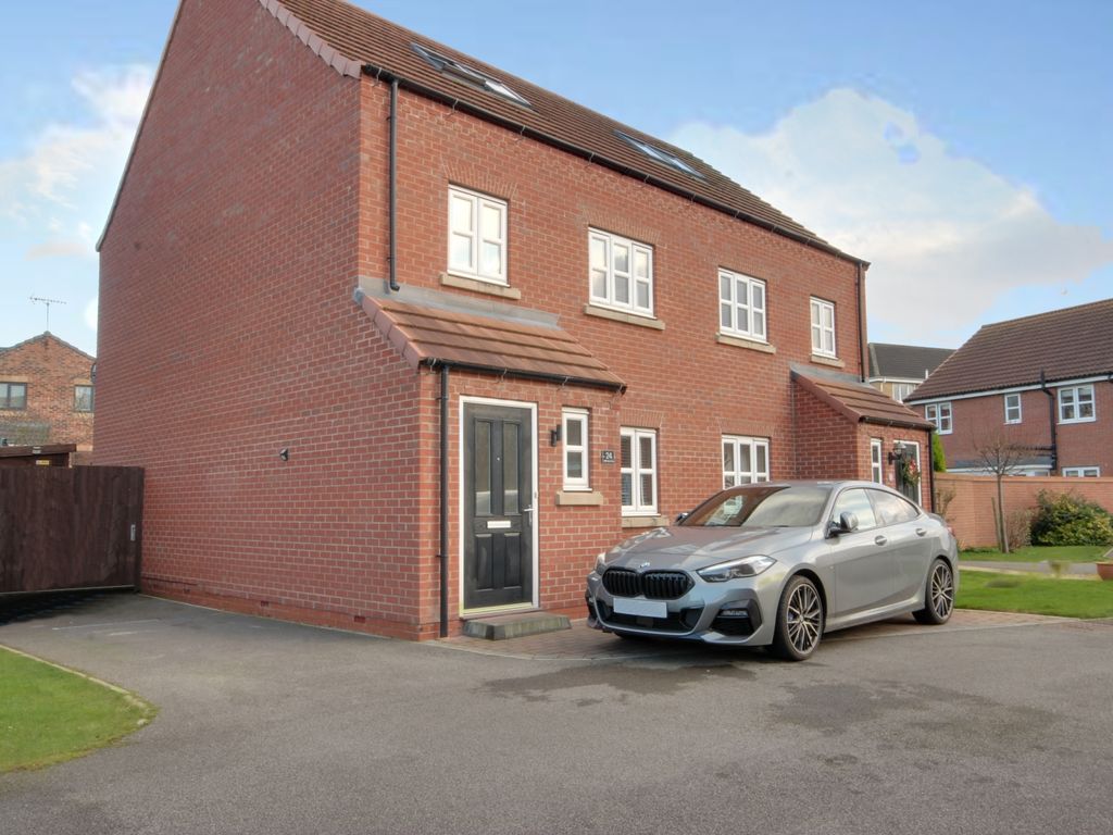 4 bed semidetached house for sale in Mill Dam Drive, Beverley HU17, £325,000 Zoopla