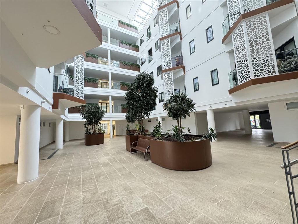 2 bed flat for sale in Edinburgh Gate, Harlow CM20, £315,000 Zoopla