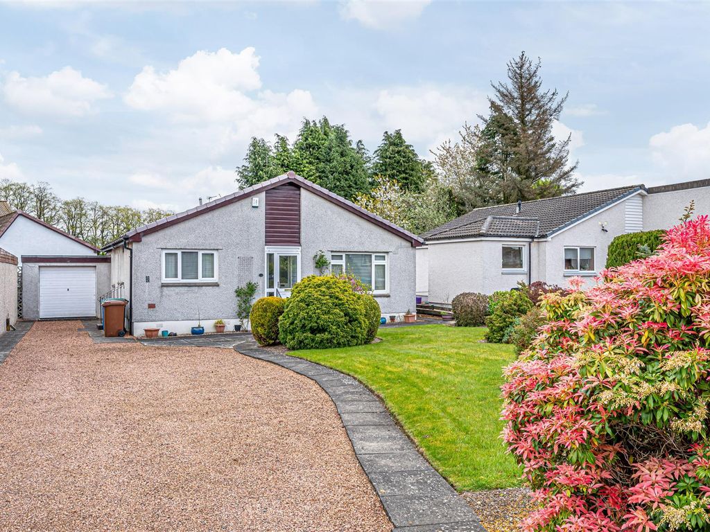 3 bed bungalow for sale in 5 Cairn Grove, Crossford KY12, £250,000 Zoopla