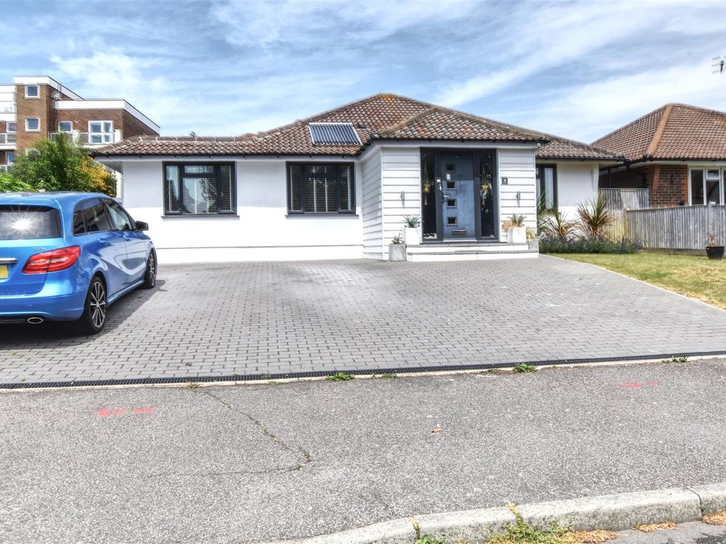 2 bed detached bungalow for sale in Normandale, BexhillOnSea TN39