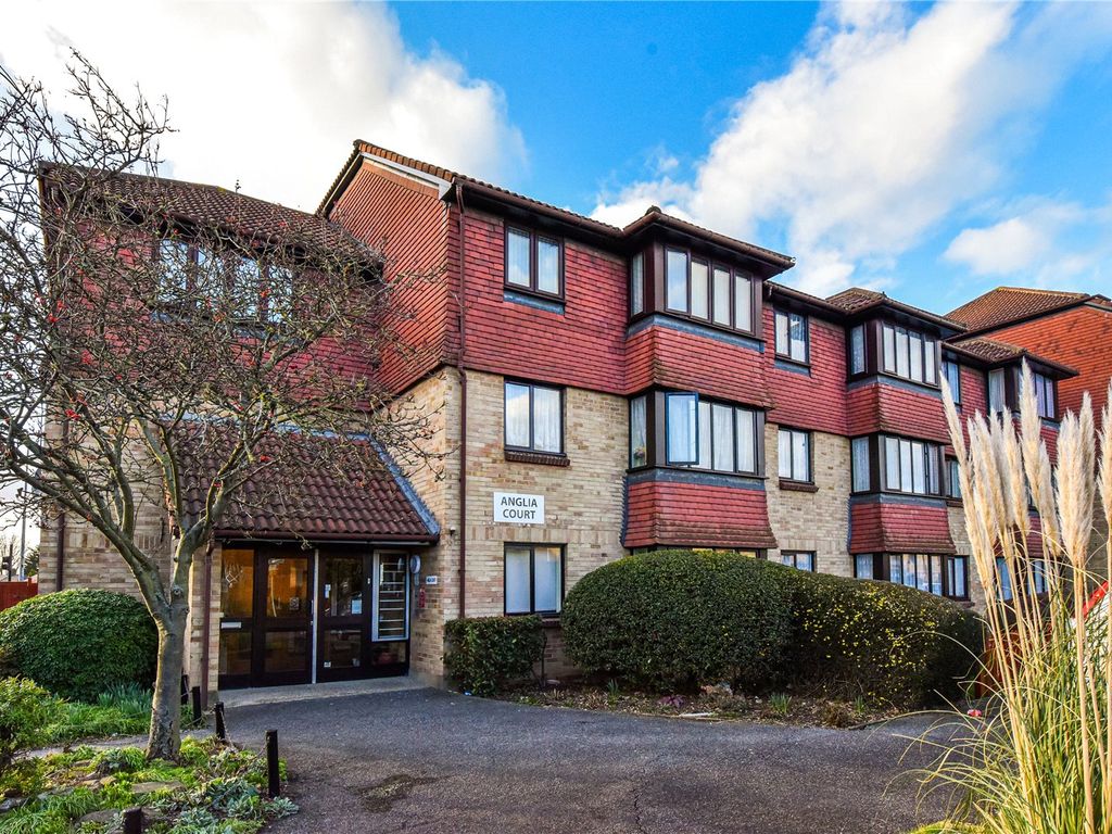 1 bed flat for sale in Anglia Court, Spring Close, Dagenham RM8 Zoopla