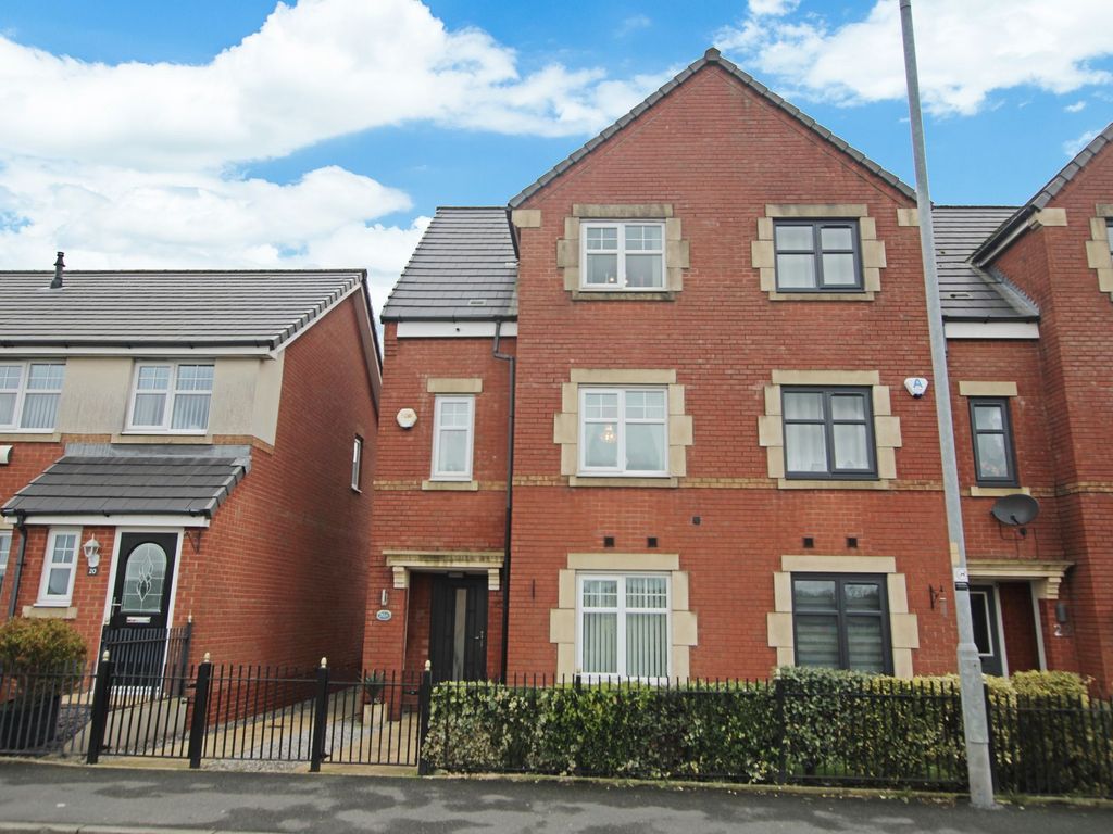 4 bed town house for sale in Chew Moor Lane, Lostock BL6, £280,000 Zoopla