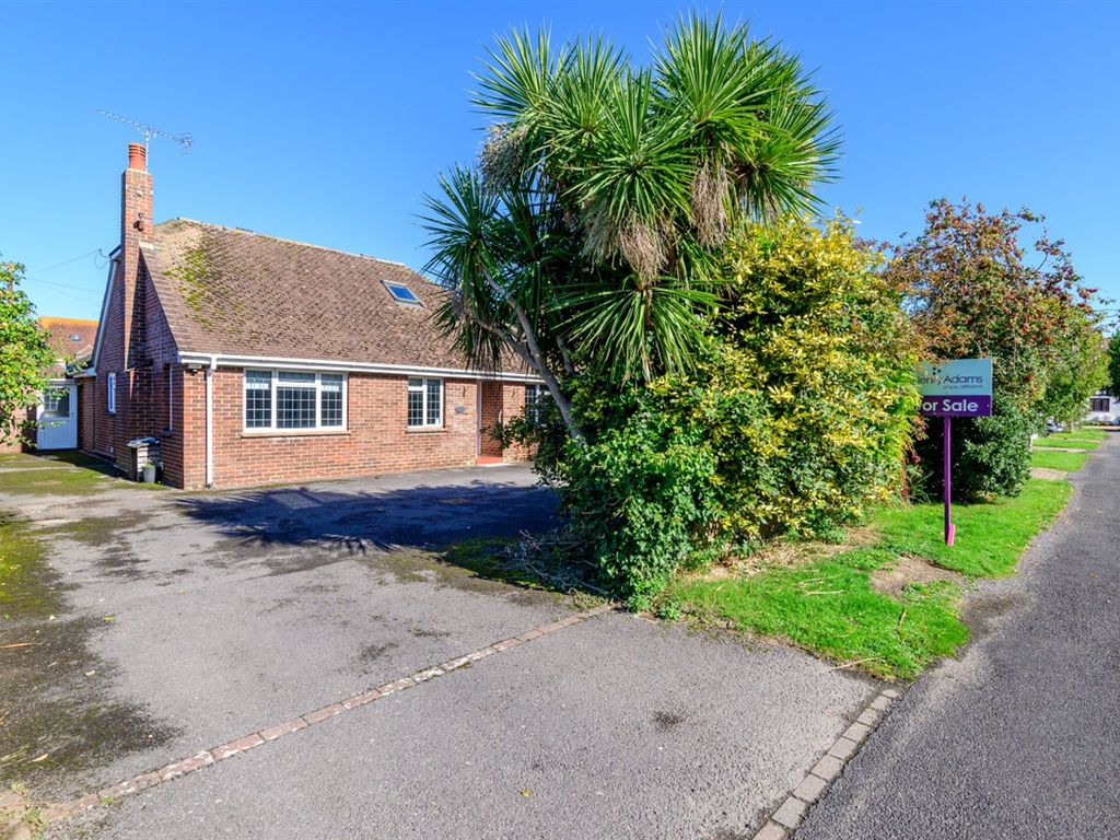 5 bed detached bungalow for sale in Middleton On Sea, Bognor Regis PO22
