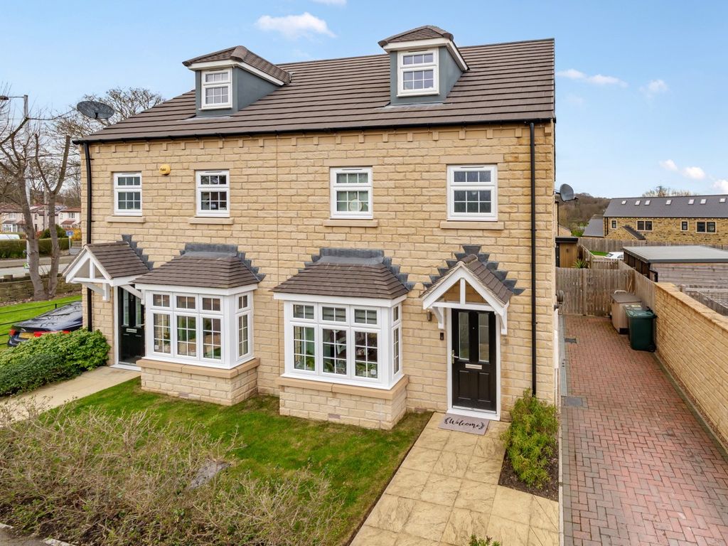 3 bed semidetached house for sale in River Way, Apperley Bridge, West