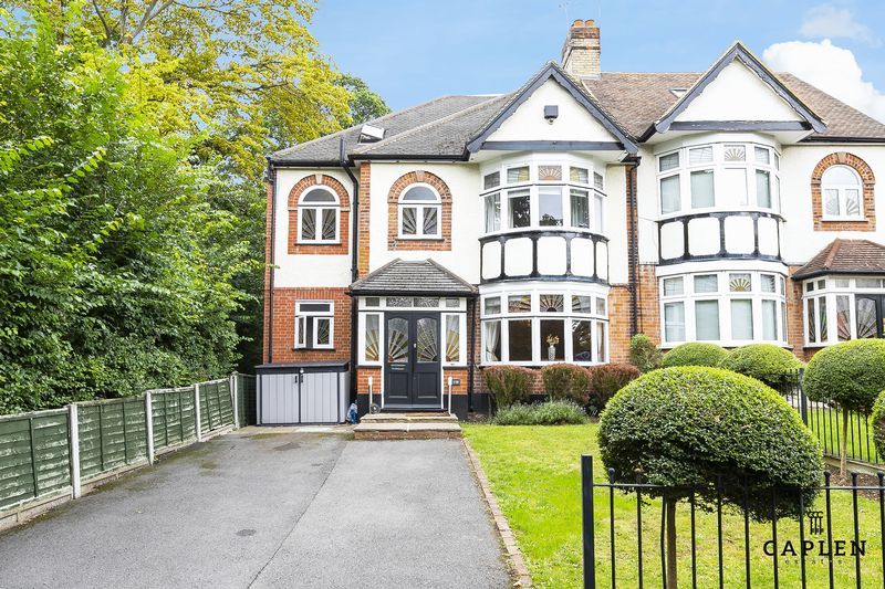 4 bed semidetached house for sale in Whitehall Road, Woodford Green
