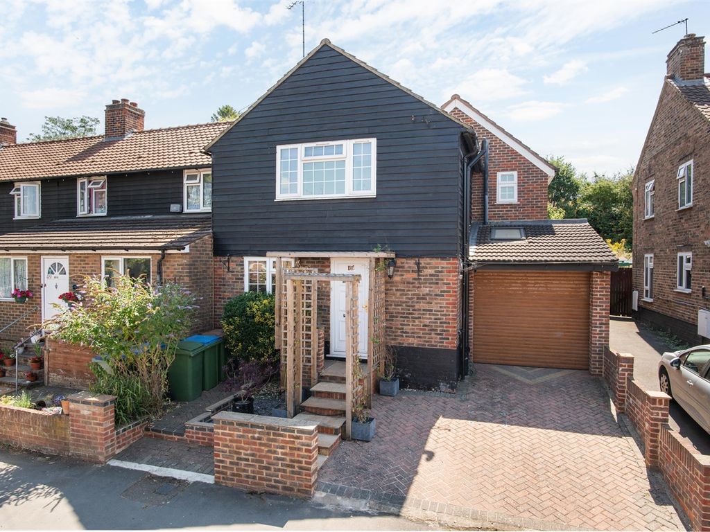 4 bed end terrace house for sale in Monument Road, Weybridge KT13 Zoopla