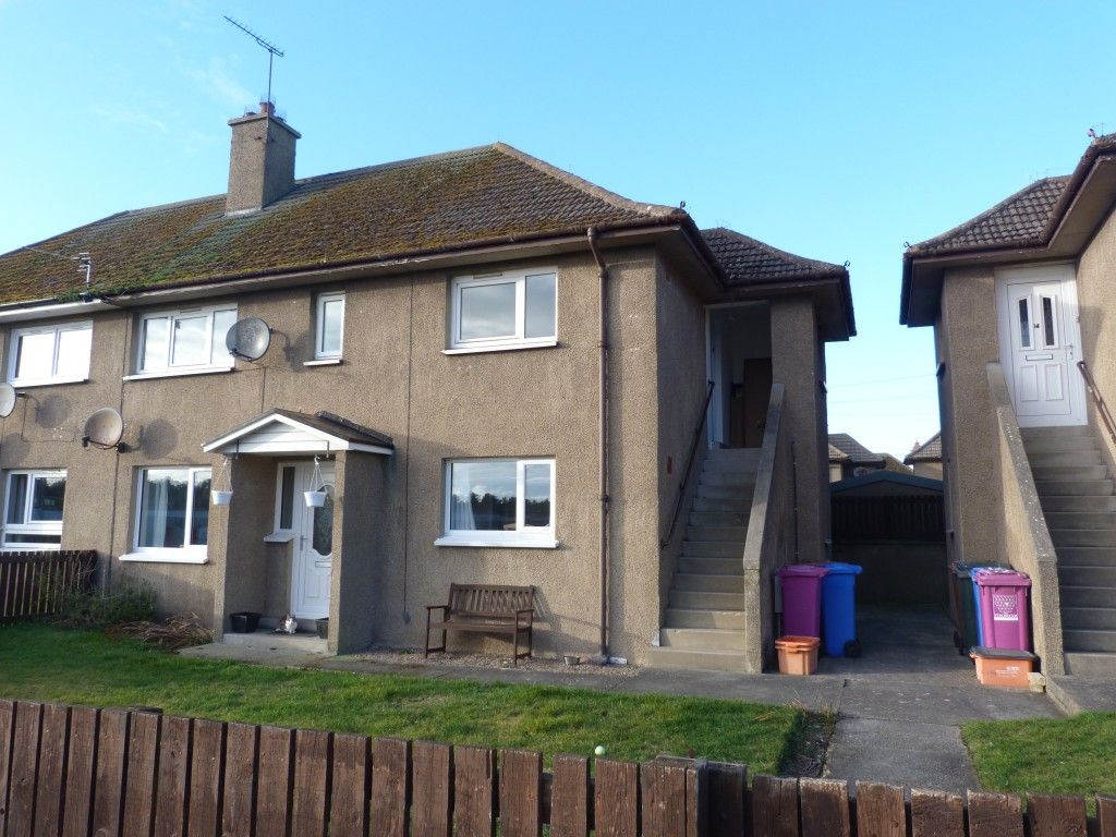 2 bed flat to rent in Kellas Avenue, Lossiemouth IV31, £650 pcm Zoopla