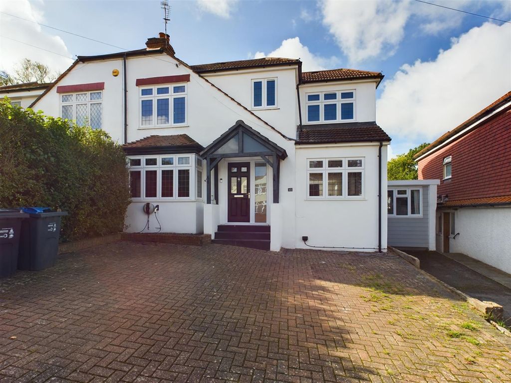 3 bed semidetached house for sale in Ridgemount Avenue, Chipstead