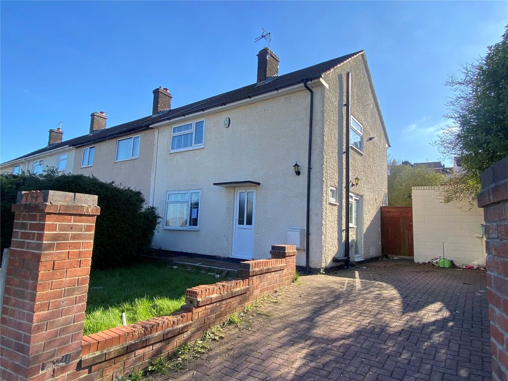 3 bed end terrace house for sale in Wollaton Avenue, Gedling