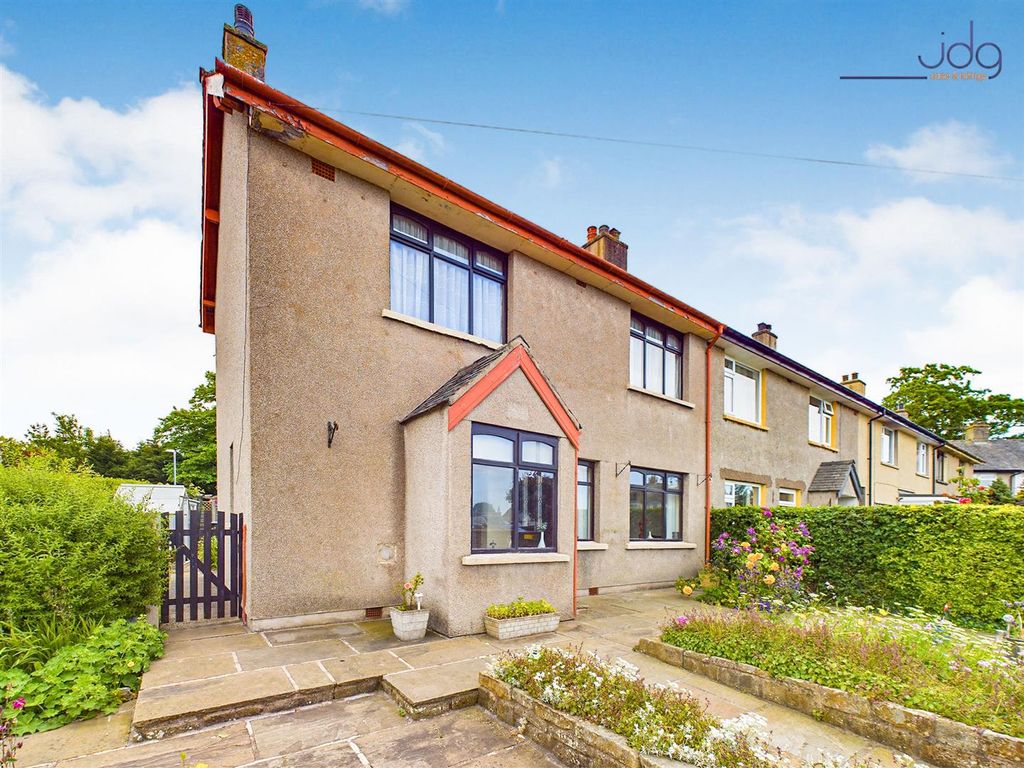 3 bed end terrace house for sale in Manor Crescent, Slyne, Lancaster