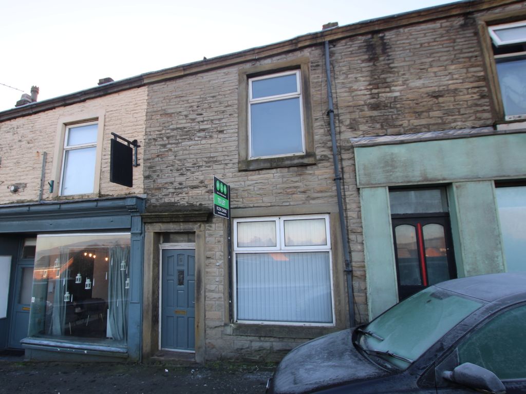 3 bed terraced house to rent in Hermitage Street, Rishton, Blackburn