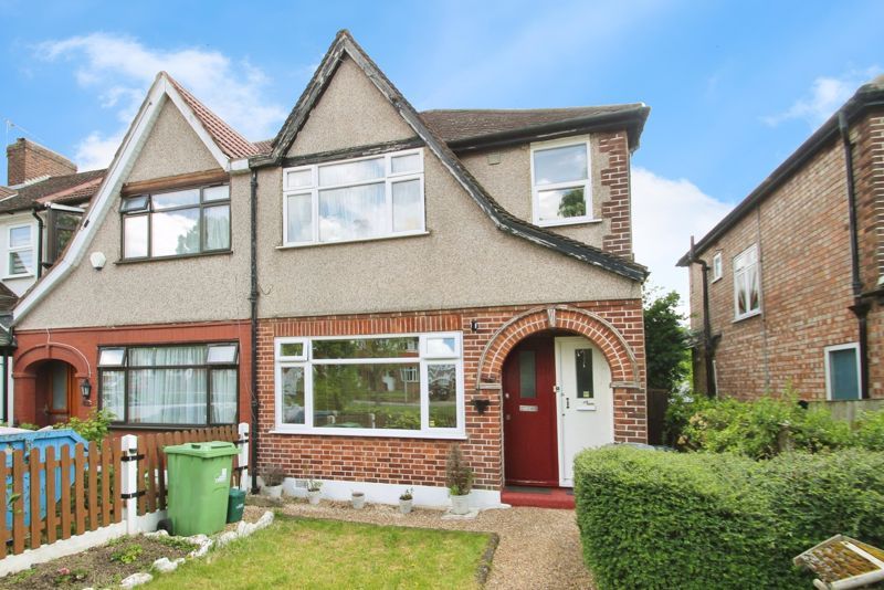1 bed for sale in The Fairway, Northolt UB5, £255,000 Zoopla