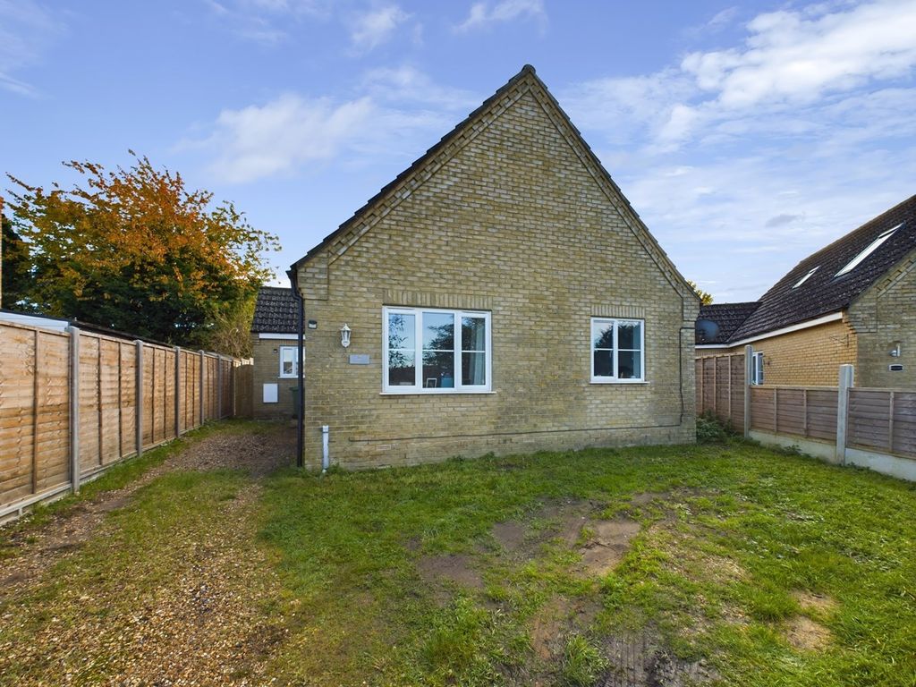 3 bed detached bungalow for sale in Low Road, Stow Bridge, Kings Lynn