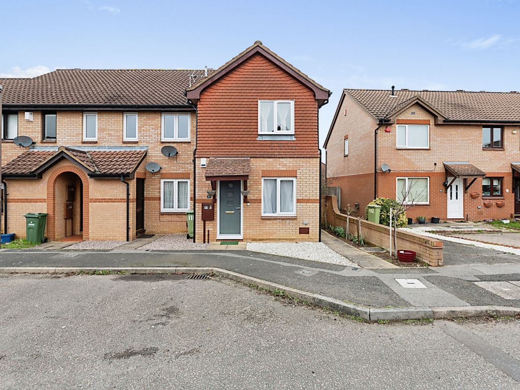 2 bed end terrace house for sale in Pettingrew Close, Walnut Tree