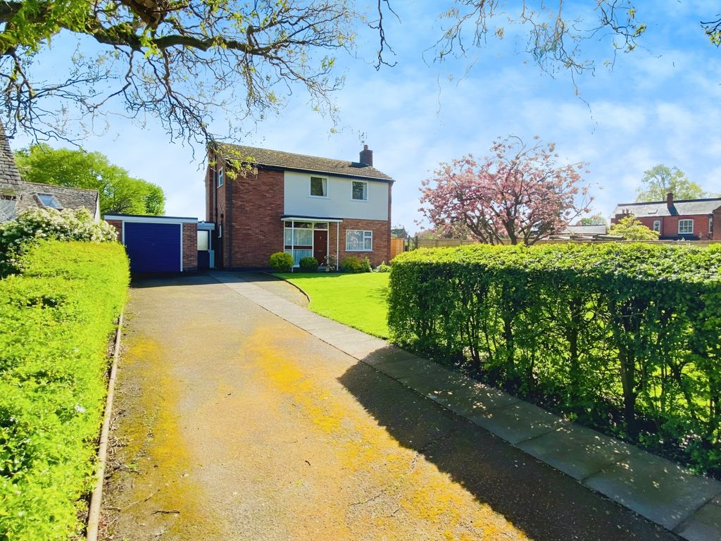 3 bed detached house for sale in Main Street, Cossington LE7, £475,000
