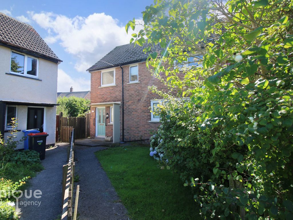 3 bed semidetached house for sale in Douglas Place, Fleetwood FY7, £