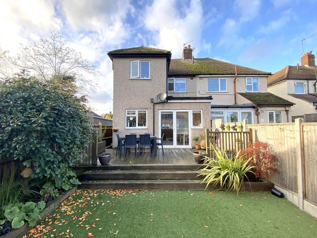 3 bed semidetached house for sale in Caverleigh Way, Worcester Park