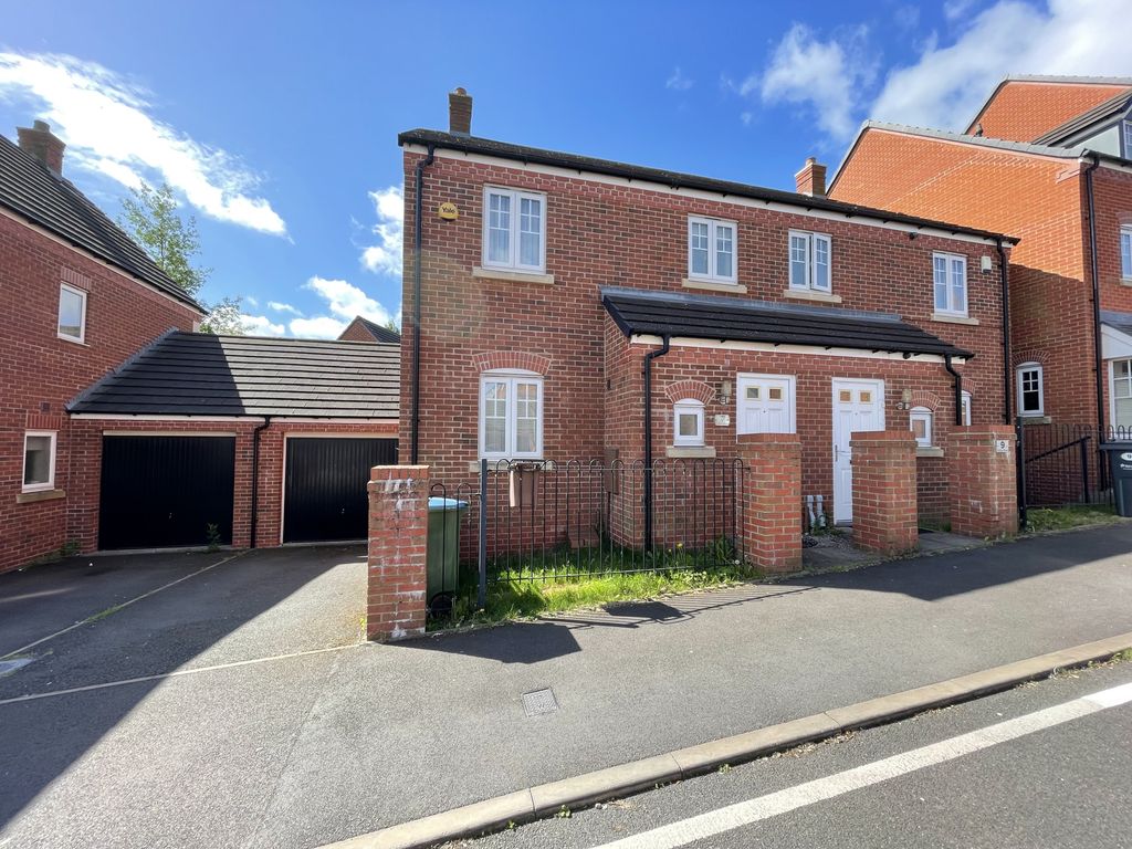 3 bed terraced house for sale in Devey Road, Smethwick, West Midlands