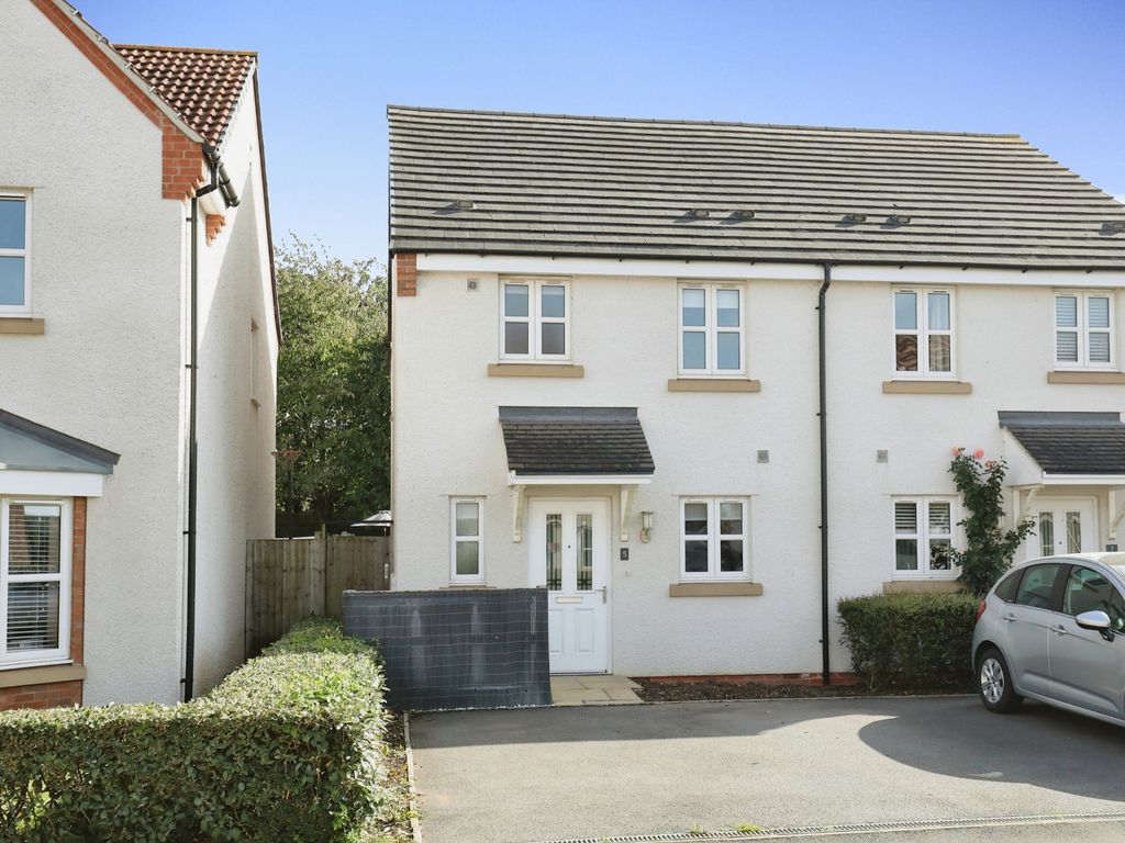 3 bed semidetached house for sale in Wheelwright Way, Wellesbourne