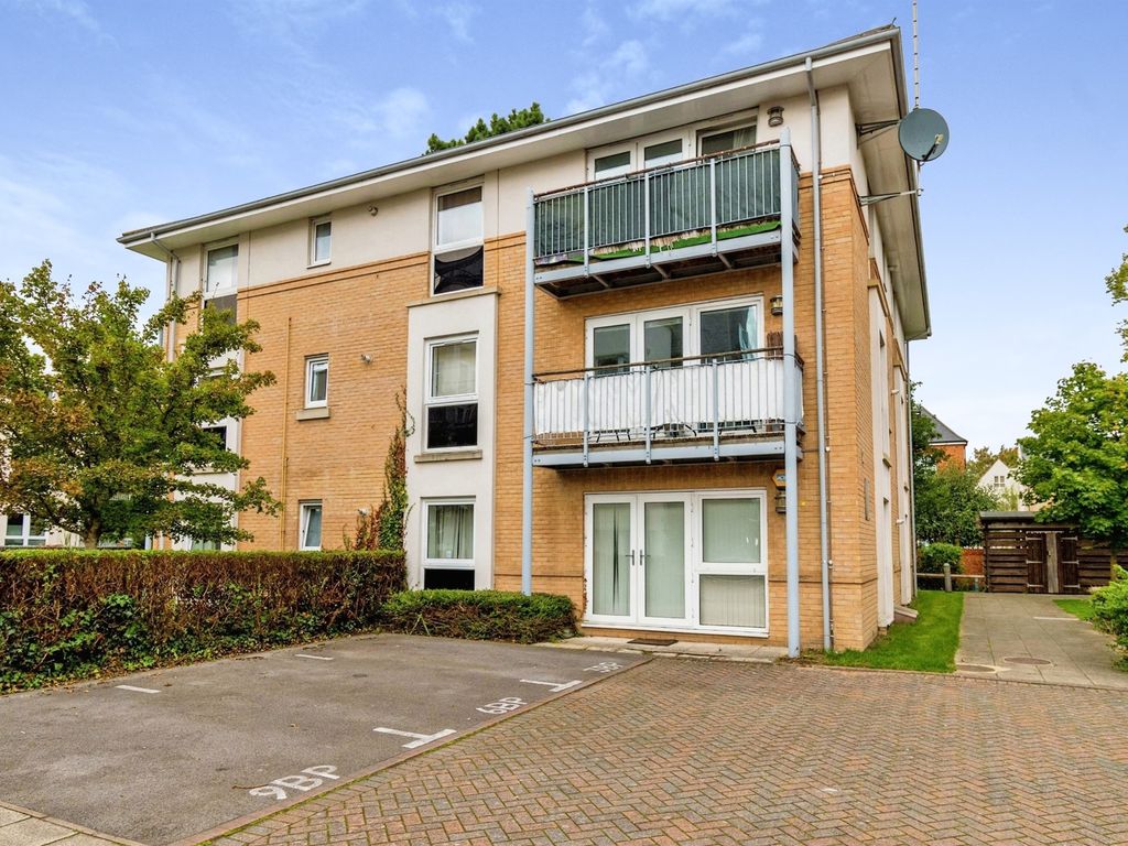 2 bed flat for sale in Archers Road, Shirley, Southampton SO15, £200,000 Zoopla
