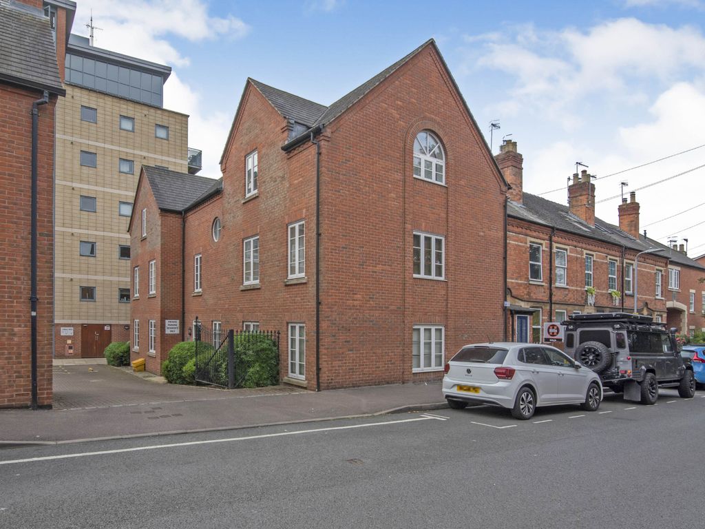 1 bed flat for sale in Portland Street, Diglis, Worcester WR1 Zoopla