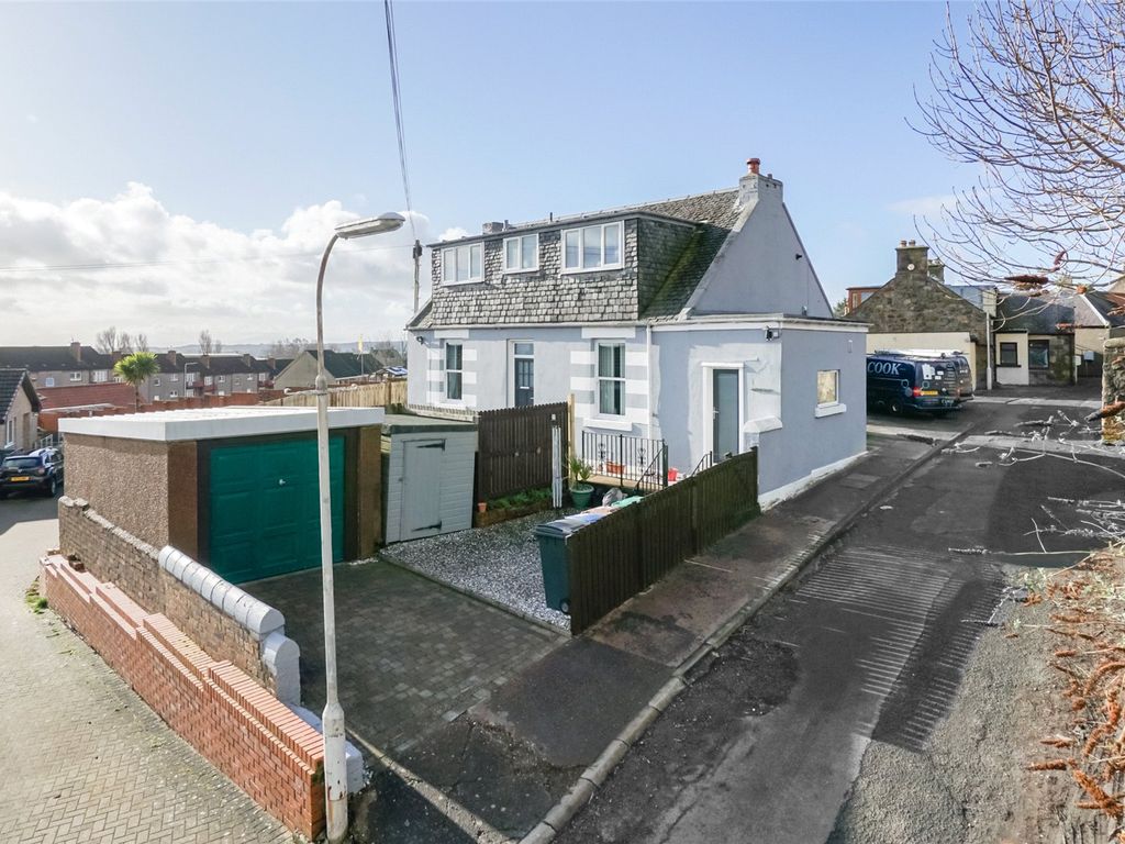 3 bed detached house for sale in The Causeway, Kennoway, Leven KY8, £