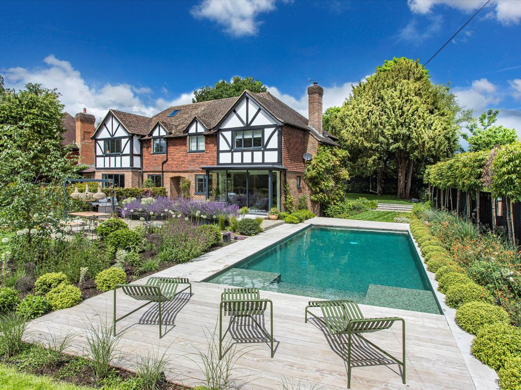 5 bed detached house for sale in The Old Carriageway, Sevenoaks, Kent