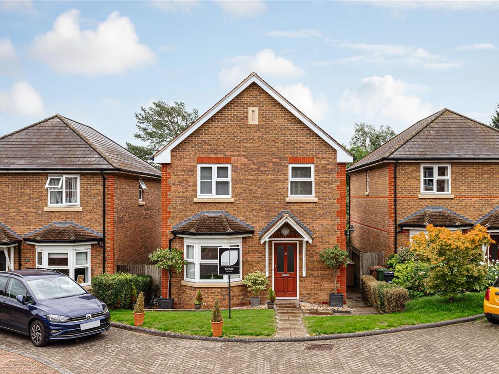 3 bed property for sale in Temple Wood Drive, Monson Road, Redhill RH1