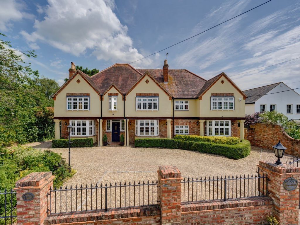 6 bed detached house for sale in Churchway, Haddenham HP17, £1,695,000