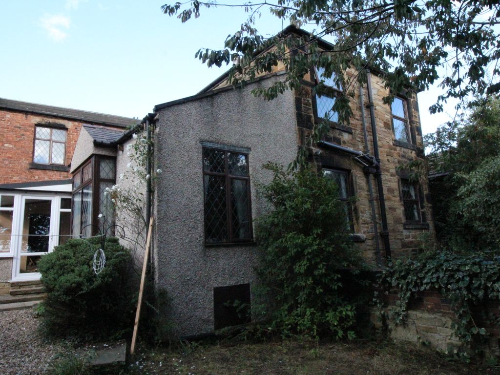 3 bed end terrace house for sale in Nelson Street, Birstall, Batley