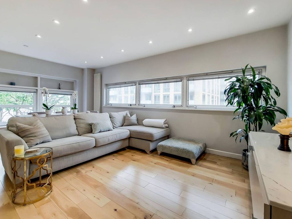 York Road, Clapham Junction, London SW11  