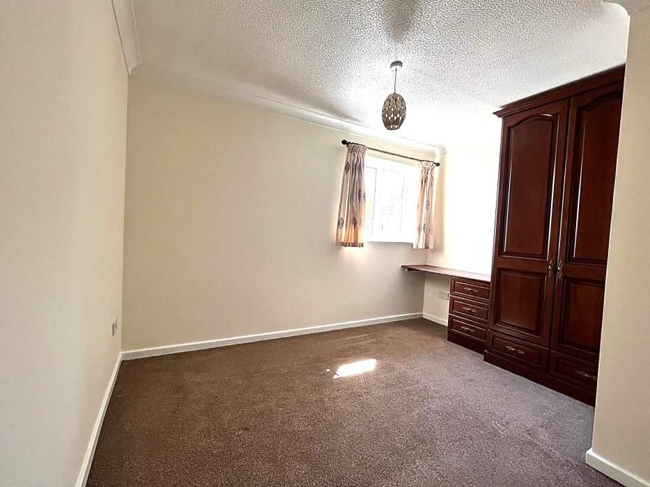 2 bed property to rent in Royal Oak Close, Biggleswade SG18 Zoopla