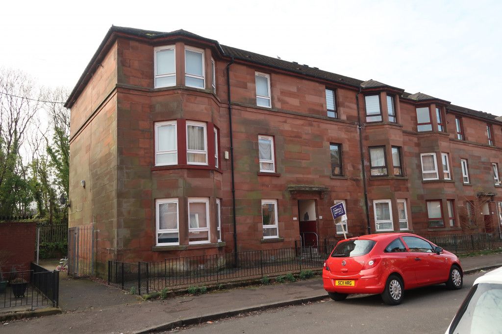 2 bed flat to rent in Earl Street, Scotstoun, West End G14, £845 pcm