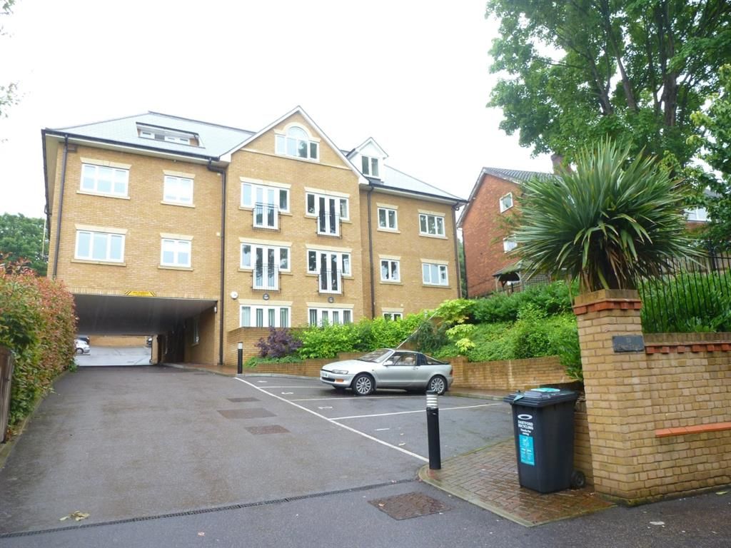 3 bed flat for sale in Bean Road, Greenhithe, Kent DA9, £260,000 Zoopla