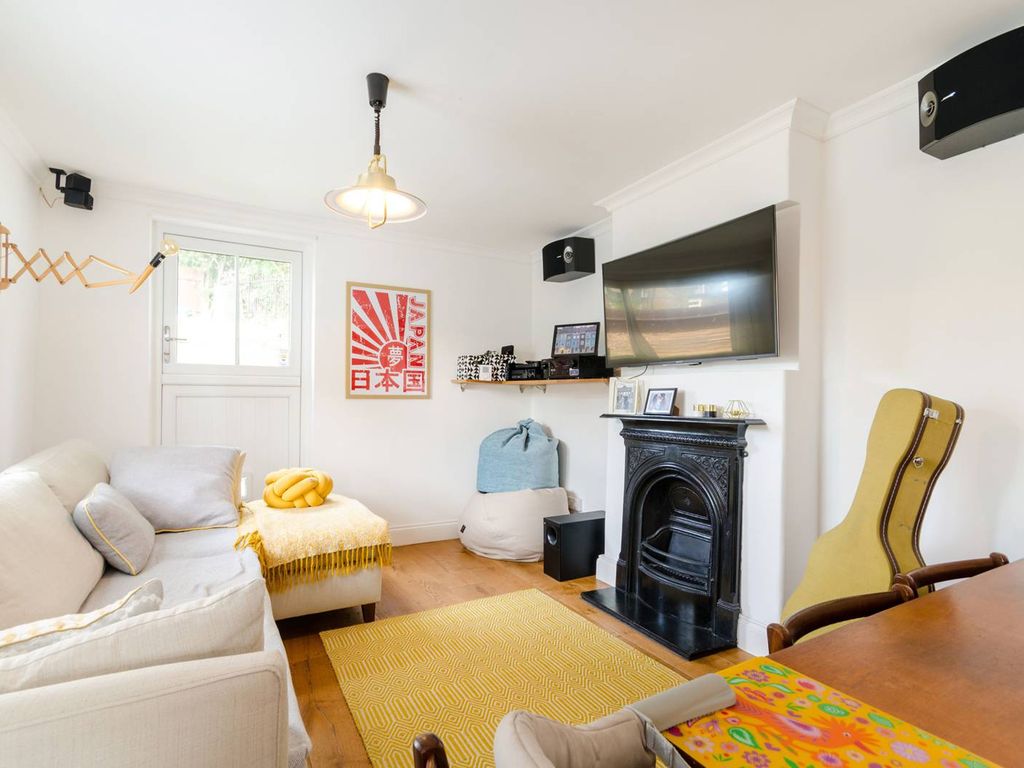 2 bed detached house for sale in Hampton, Hampton TW12 Zoopla