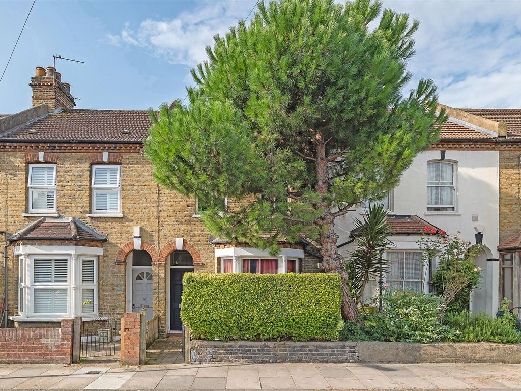 3 bed terraced house for sale in Raleigh Road, London SE20, £525,000