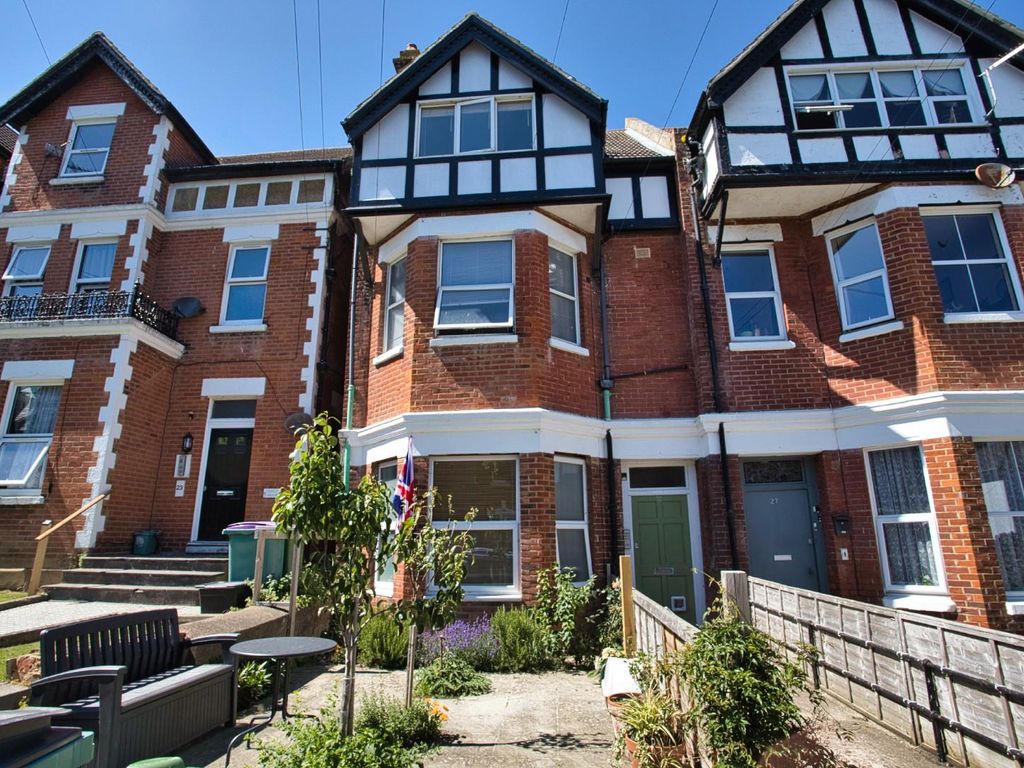2 bed flat for sale in Connaught Road, Folkestone CT20 Zoopla
