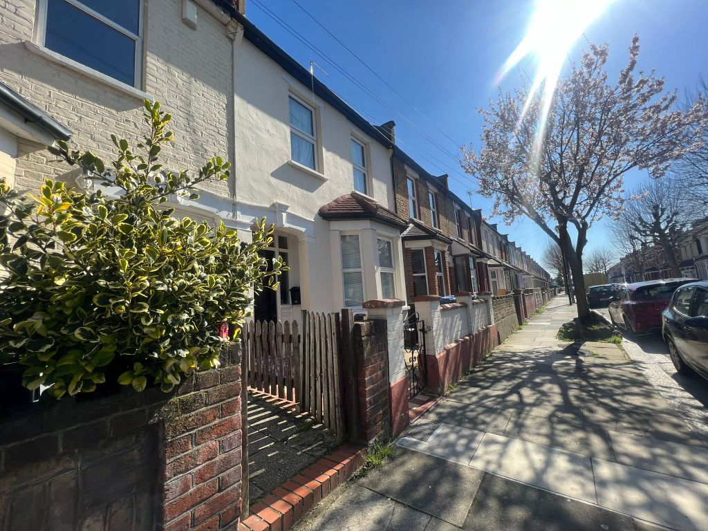 3 bed terraced house to rent in Norfolk Road, Enfield EN3 Zoopla