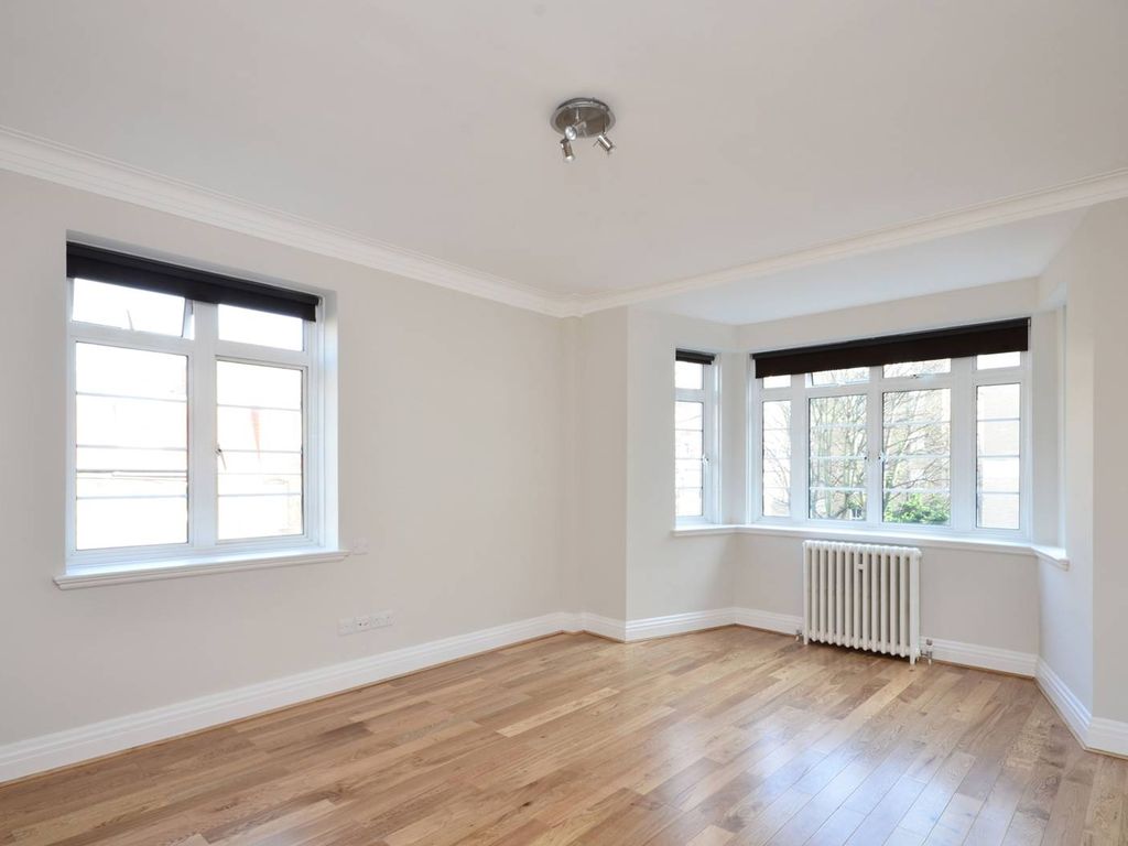2 bed flat to rent in Old Brompton Road, Earls Court, London SW5, £