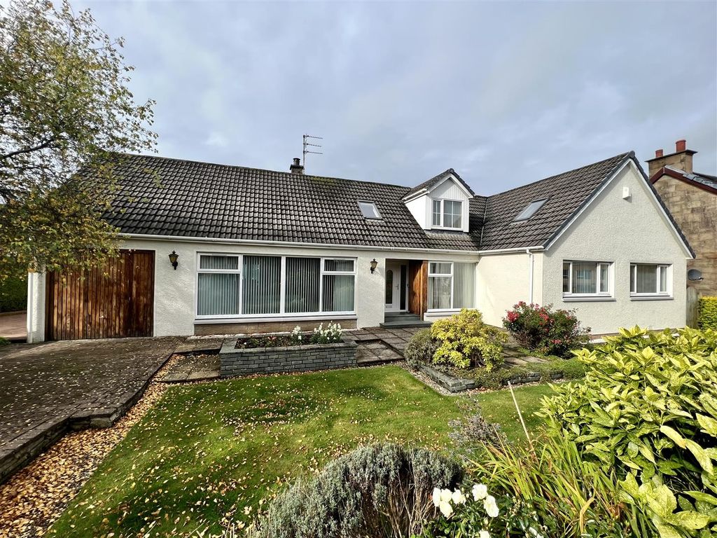 5 bed detached house for sale in Strathaven Road, Stonehouse, Larkhall