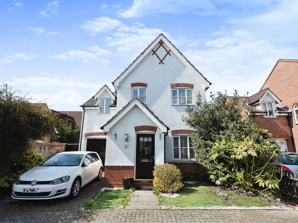 3 bed detached house for sale in Carpenters Drive, Great Notley