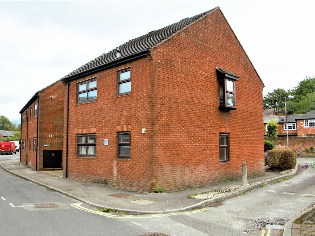 1 bed flat to rent in Flaxfield Road, Basingstoke, Hants RG21 Zoopla