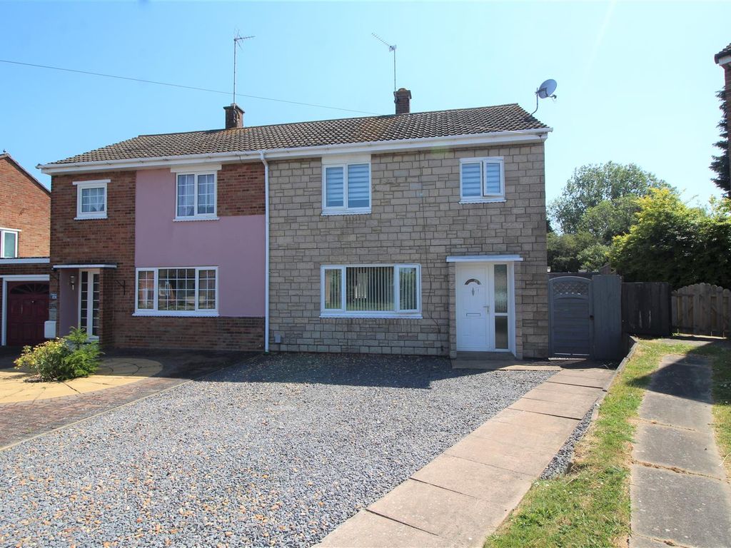 3 bed semidetached house for sale in Tintern Rise, Eye, Peterborough