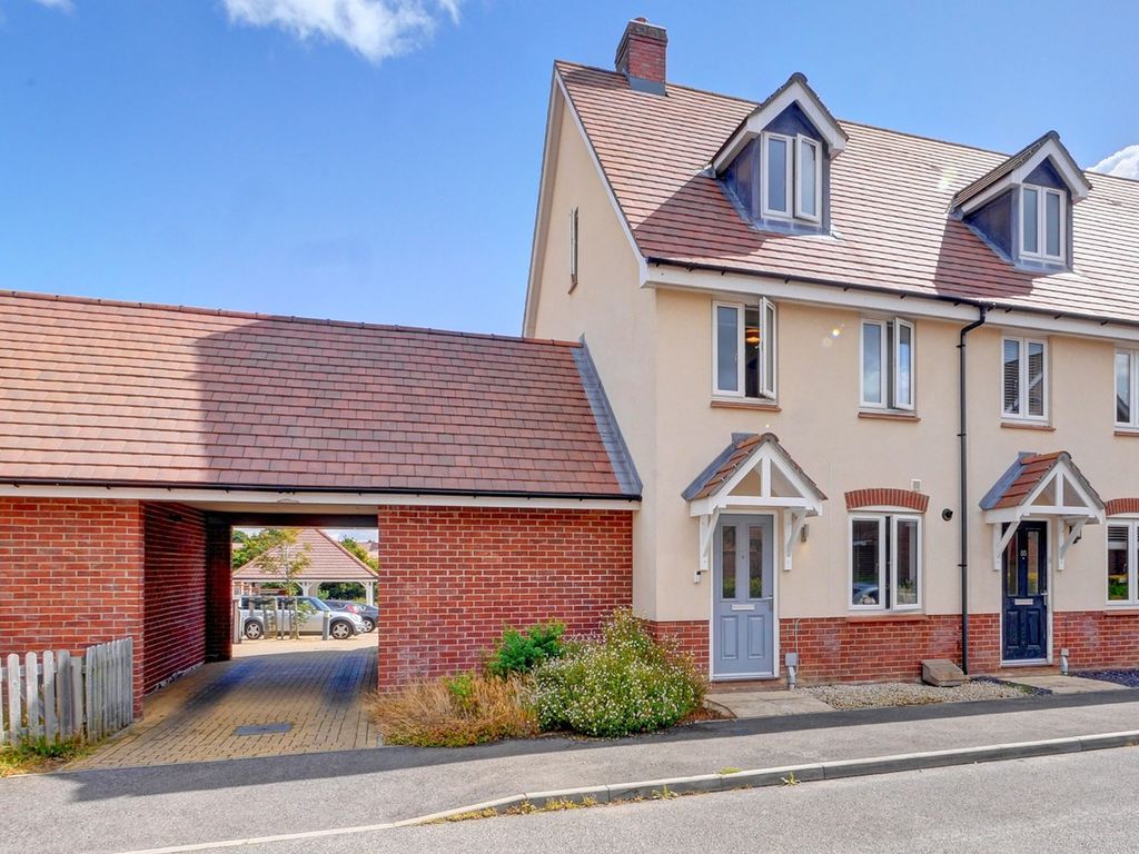 3 bed end terrace house for sale in Hawksley Crescent, Hailsham BN27