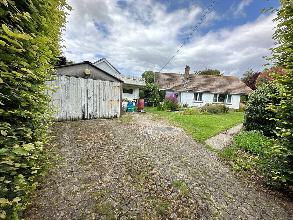 3 bed bungalow for sale in Singledge Avenue, Whitfield, Dover, Kent