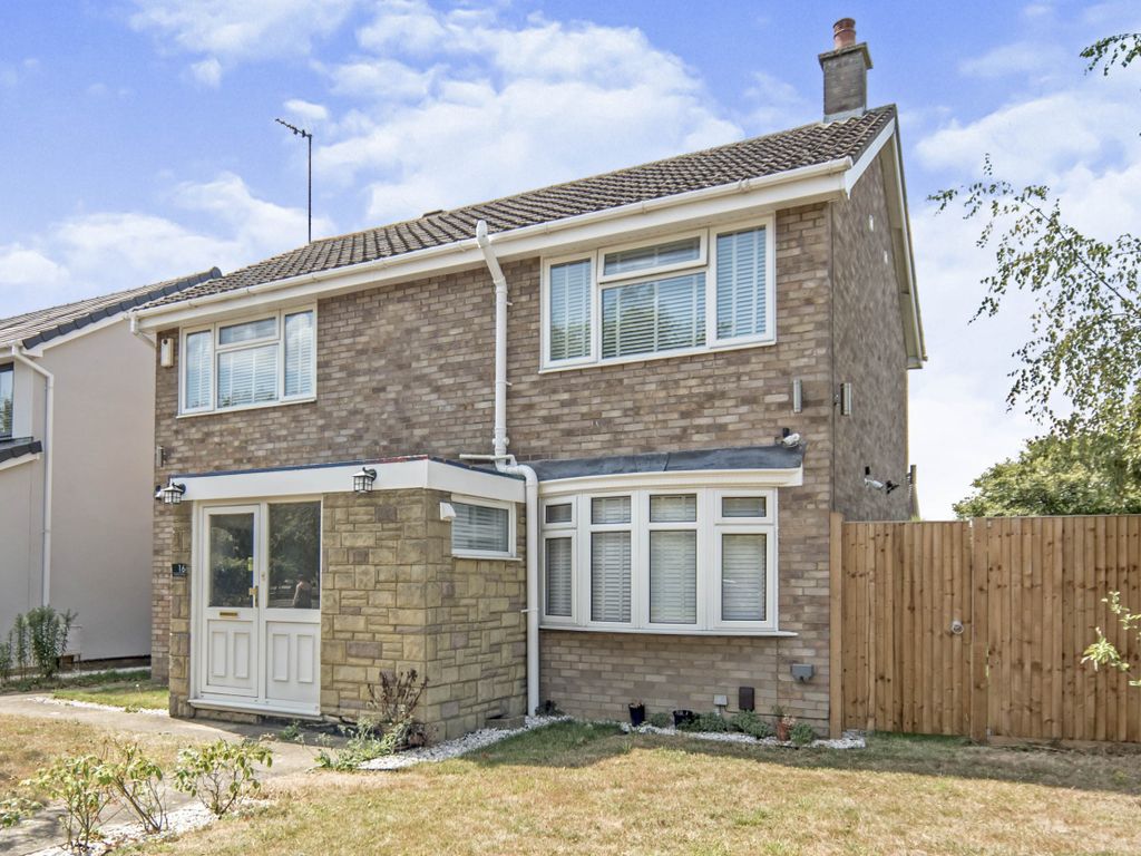 5 bed detached house to rent in Thurlestone Close, Bedford MK40 Zoopla