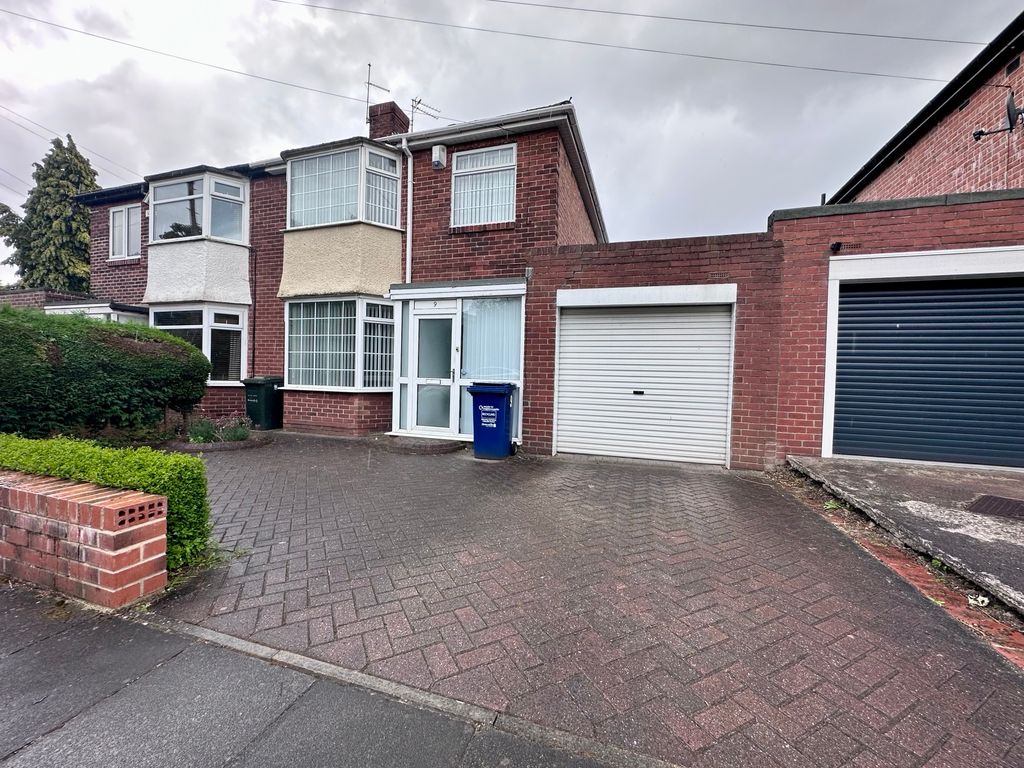 3 bed semidetached house for sale in Whitton Place, High Heaton