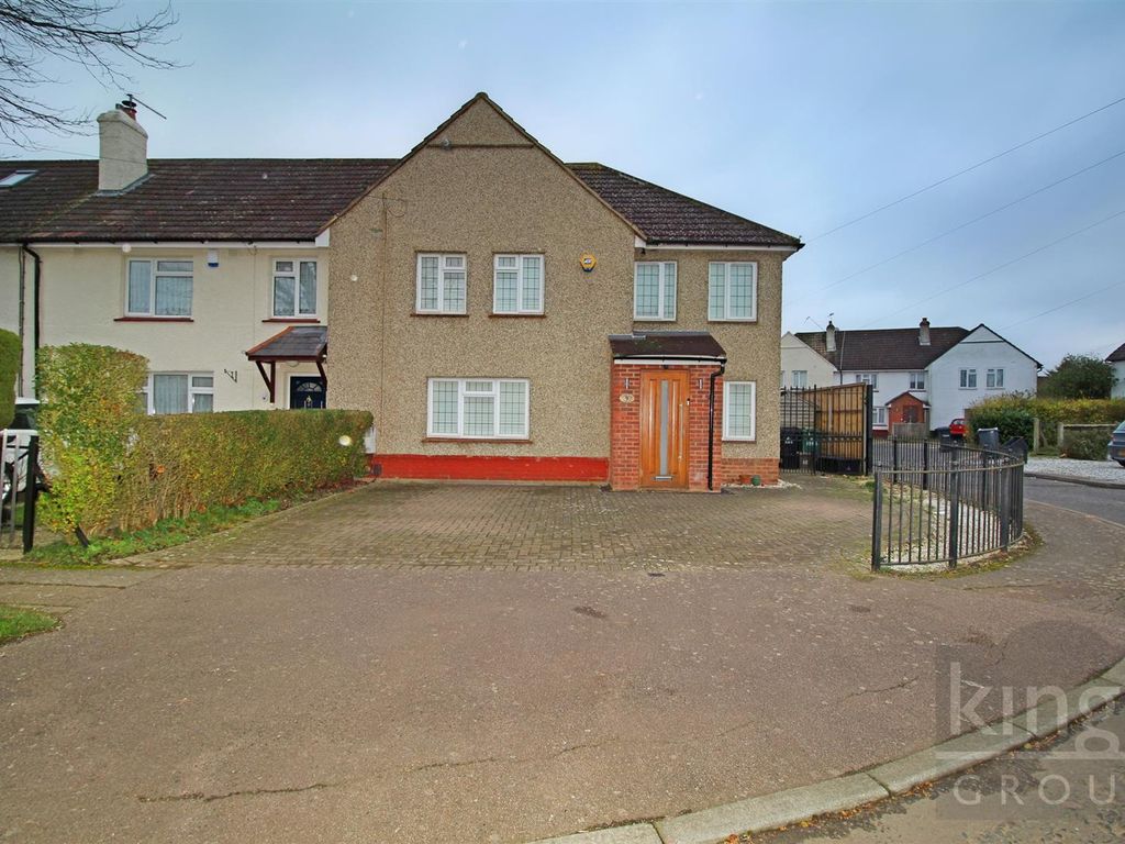 4 bed end terrace house for sale in Goffs Oak Avenue, Goffs Oak