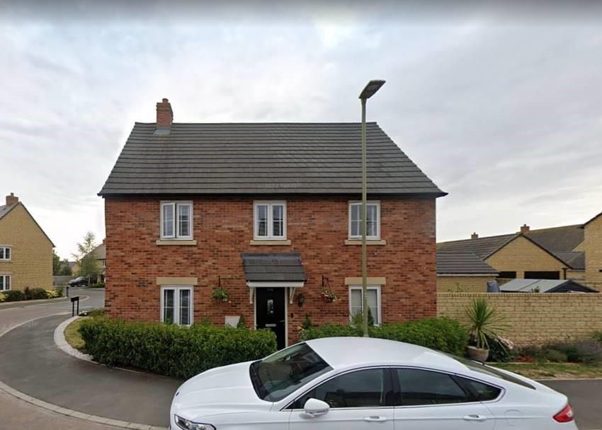 4 bed detached house to rent in Elmhurst Way, Carterton OX18 Zoopla